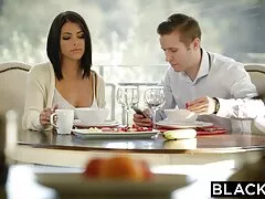 BLACKEDRAW Huge Dong Blasts Blondie dans Smithereens