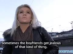 Black Chap persuasif fait tricher Blondie Alex