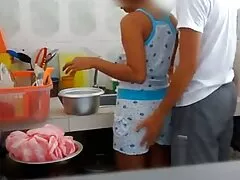 Qu'est-ce que les gars font là-bas ?