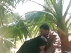 3 Doigts 2 Trous et 1 ATM Spécialiste Blonde